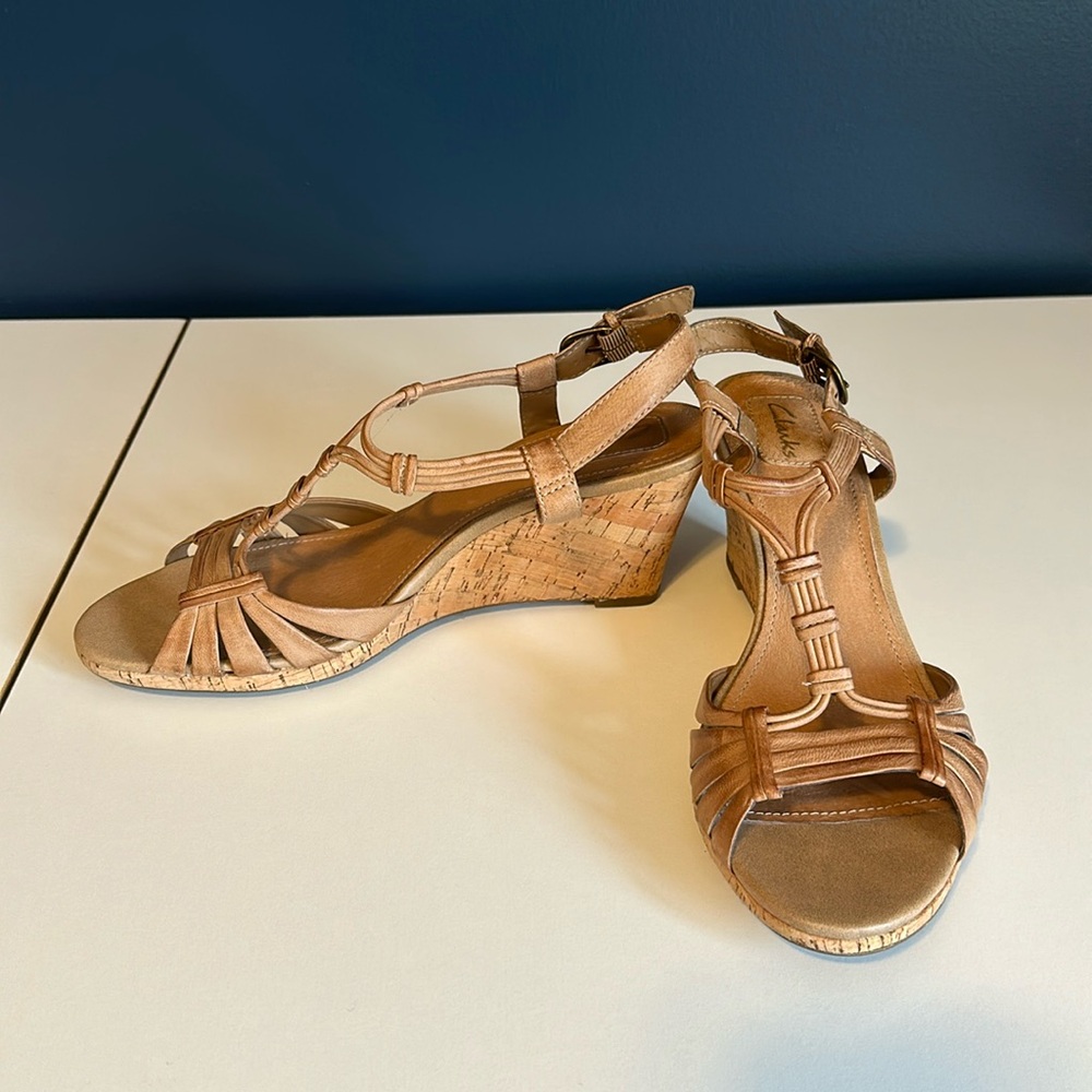 Clarks T strap Wedge Sandals